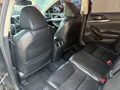 Used 2021 Nissan Maxima 3.5 SV w/ Floor Mat Group FWD image 20