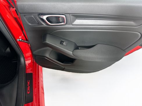 Used 2025 Honda Civic Sport image 28