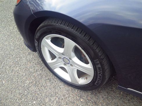 Used 2014 Mercedes-Benz E 350 4MATIC Sedan image 29