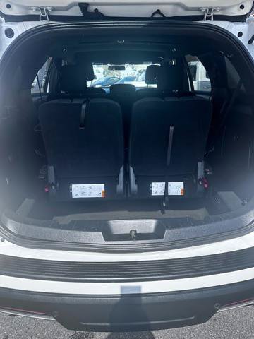 Used 2018 Ford Explorer XLT AWD/4WD image 5