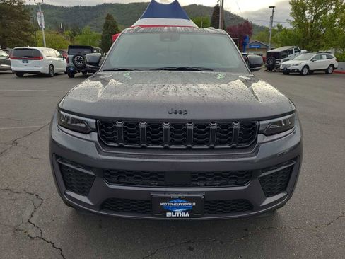 New 2026 Jeep Grand Cherokee Altitude AWD/4WD image 14