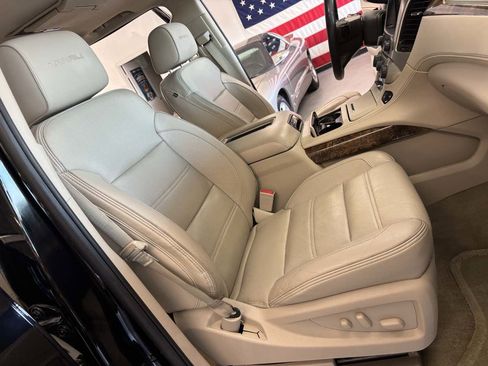 Used 2015 GMC Yukon XL Denali w/ Premium Package AWD/4WD image 23