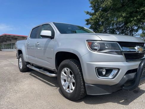 Used 2016 Chevrolet Colorado LT w/ LT Convenience Package RWD image 9