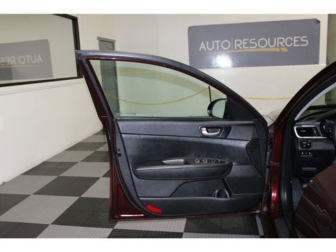 Used 2020 Kia Optima LX image 11