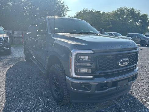 Used 2024 Ford F250 XLT w/ XLT Premium Package AWD/4WD image 15