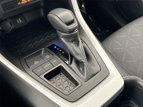 Certified 2025 Toyota RAV4 XLE FWD image 25