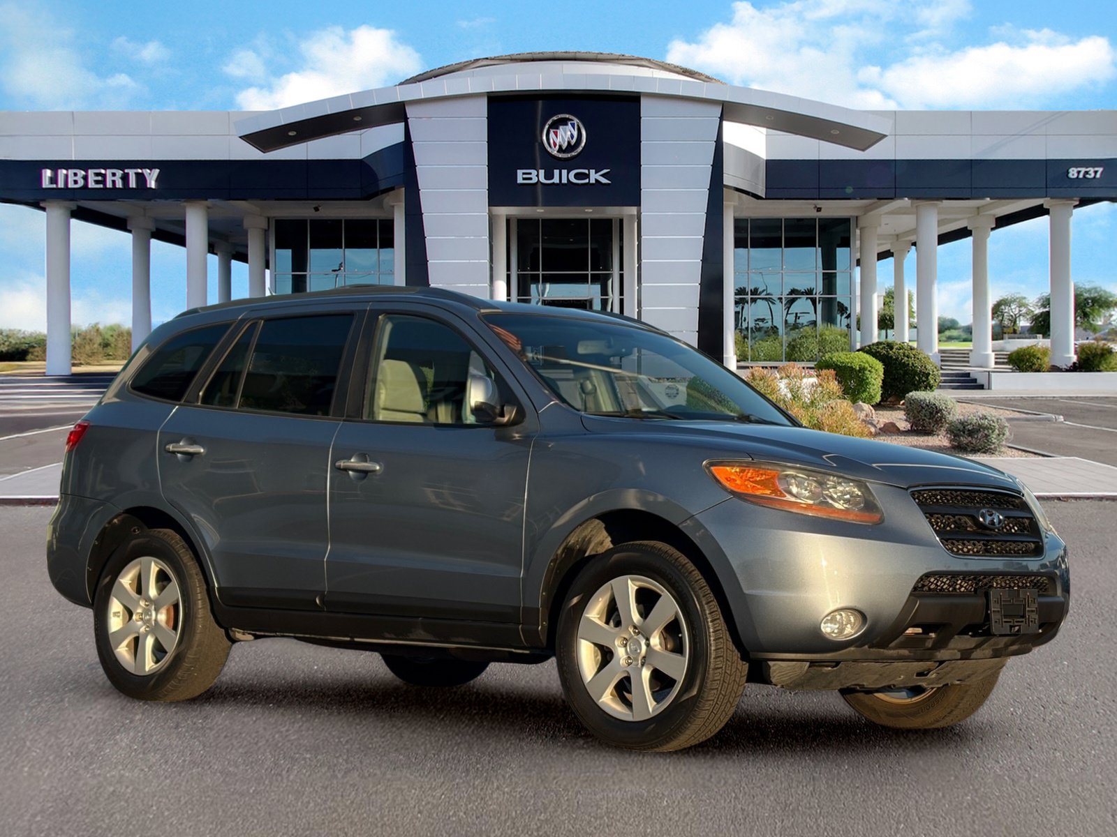 Used 2009 Hyundai Santa Fe SE FWD image 2