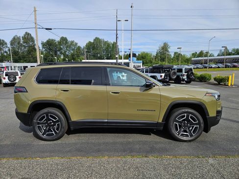 New 2026 Jeep Cherokee Laredo AWD/4WD image 6