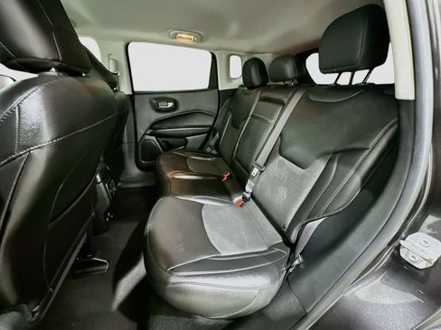 Used 2019 Jeep Compass Latitude FWD image 22