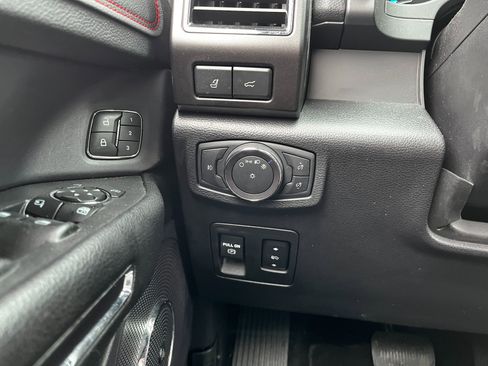 Used 2019 Ford Expedition Limited w/ Equipment Group 303A image 32