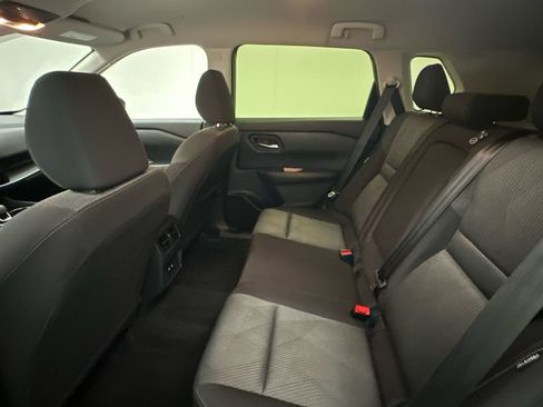 Used 2024 Nissan Rogue SV AWD/4WD image 9
