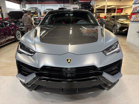 Used 2024 Lamborghini Urus Performante image 2