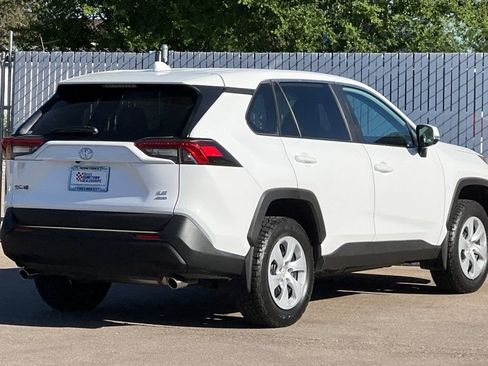Used 2025 Toyota RAV4 LE AWD/4WD image 4