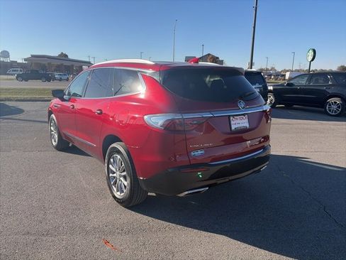 Used 2024 Buick Enclave Premium image 4