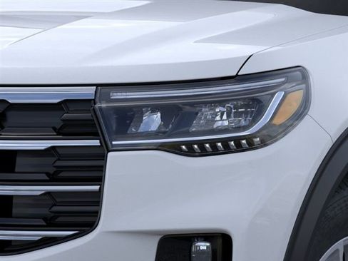 New 2026 Ford Explorer Active w/ Active Comfort Package RWD image 18