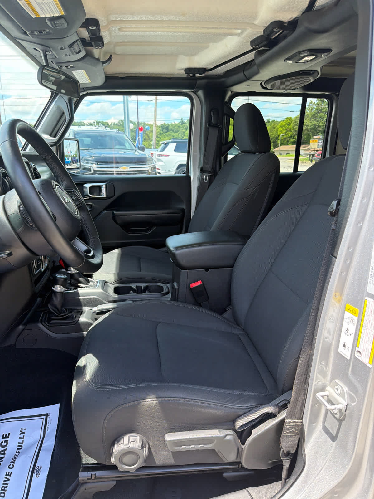 Used 2018 Jeep Wrangler Unlimited Sport S AWD/4WD image 11