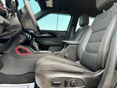 Used 2021 Chevrolet TrailBlazer RS FWD image 17