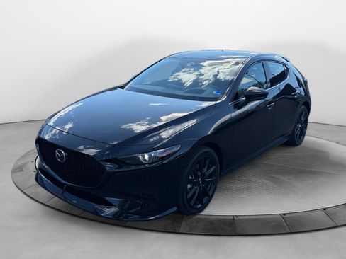 New 2026 MAZDA MAZDA3 Hatchback w/Premium Plus Pkg image 3