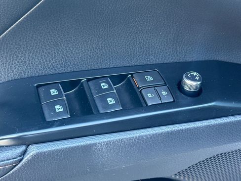 Used 2019 Toyota Camry XLE w/ Driver Assist Package FWD image 13