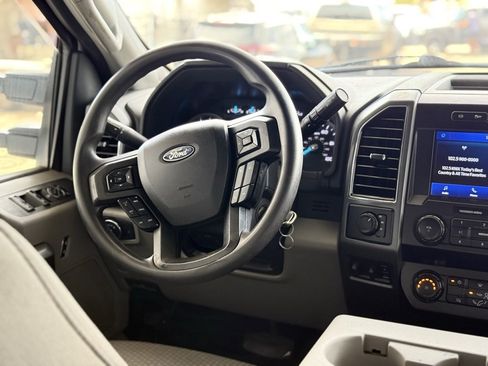 Used 2022 Ford F550 4x4 Crew Cab Super Duty image 17