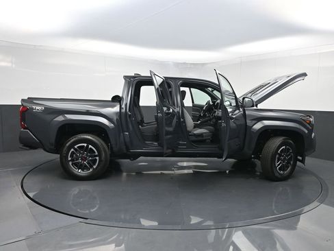 Used 2024 Toyota Tacoma TRD Sport AWD/4WD image 35