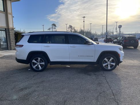 Used 2021 Jeep Grand Cherokee L Limited image 3