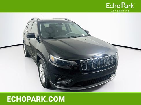 Used 2019 Jeep Cherokee Latitude w/ Popular Appearance Group FWD image 1