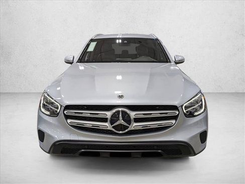 Used 2022 Mercedes-Benz GLC 300 image 2