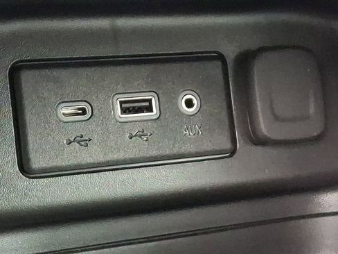 Used 2024 Chevrolet Equinox LS w/ LS Convenience Package image 29