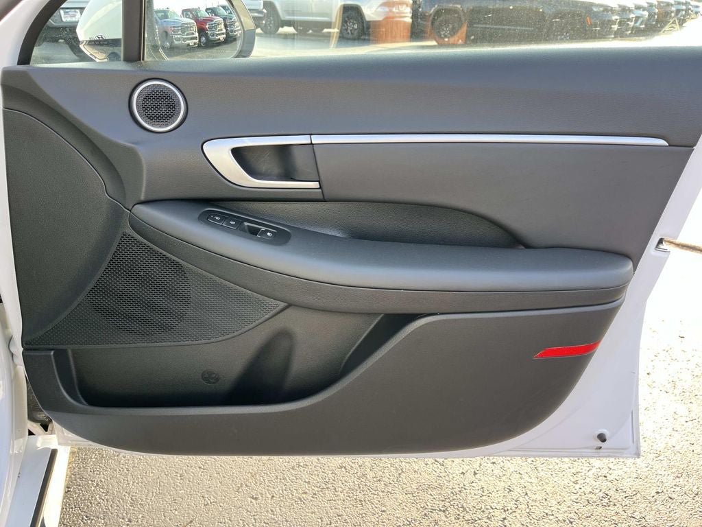 Used 2025 Hyundai Sonata SEL FWD image 23