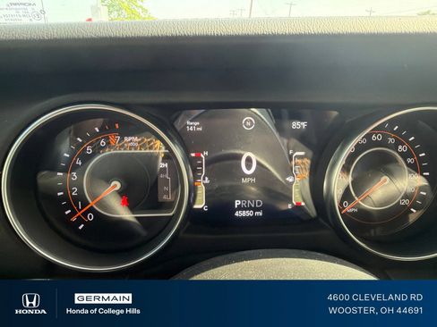 Used 2021 Jeep Gladiator Overland AWD/4WD image 16