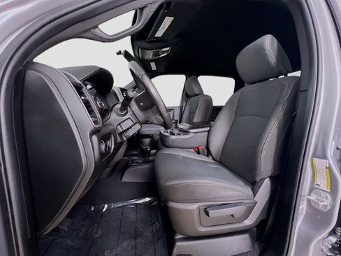 Used 2024 RAM 3500 Tradesman w/ Chrome Appearance Group image 21