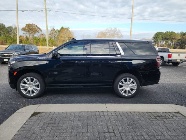 Used 2024 Chevrolet Tahoe High Country AWD/4WD image 2