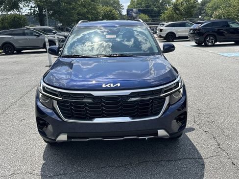 Certified 2024 Kia Seltos EX FWD image 3