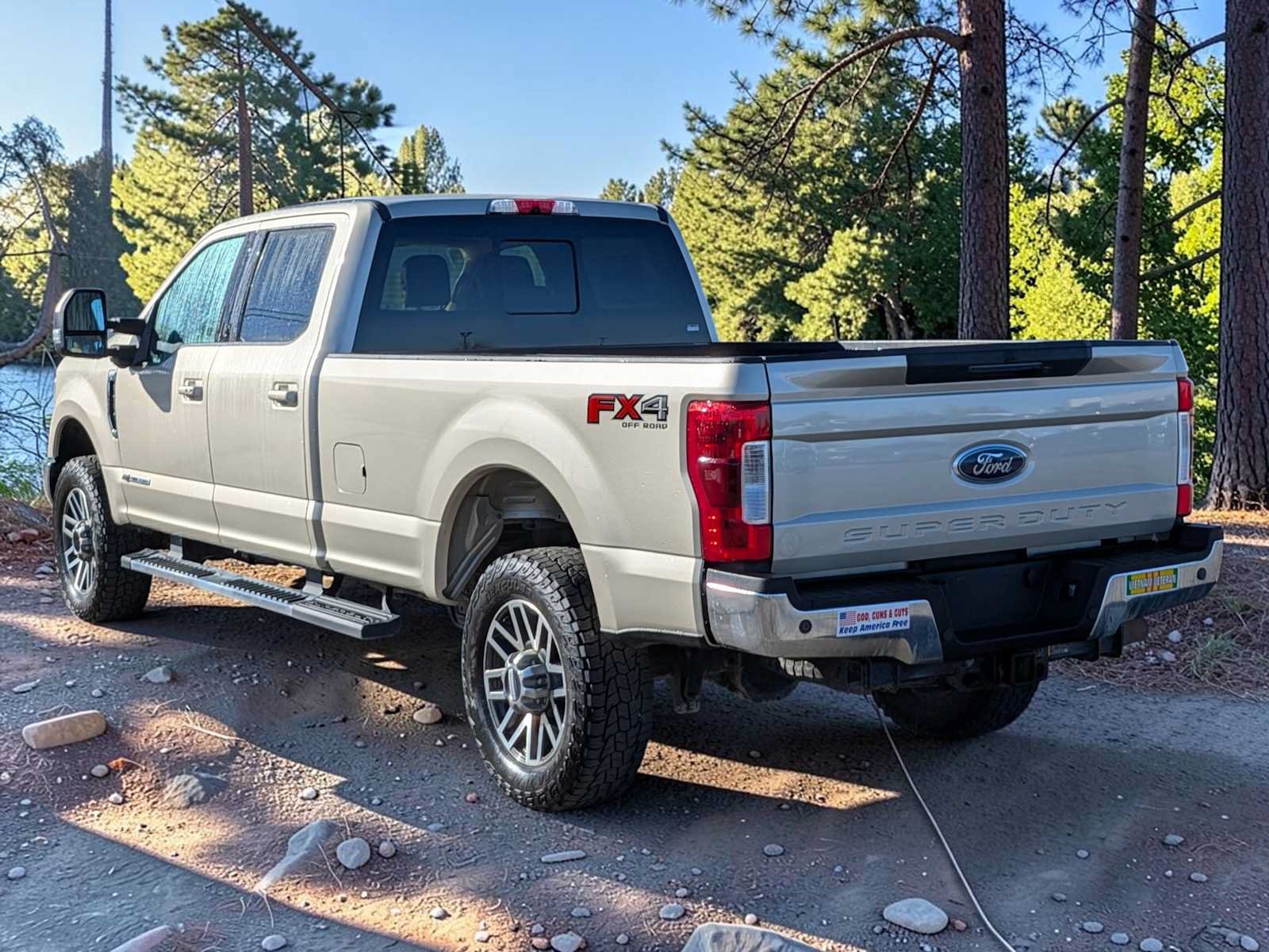 Used 2018 Ford F350 Lariat w/ Lariat Ultimate Package AWD/4WD image 3