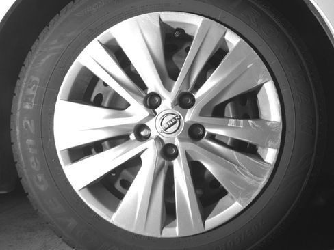 Used 2025 Nissan Sentra S FWD image 13