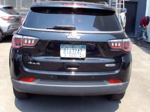 Used 2018 Jeep Compass Latitude w/ Safe & Security Group AWD/4WD image 4