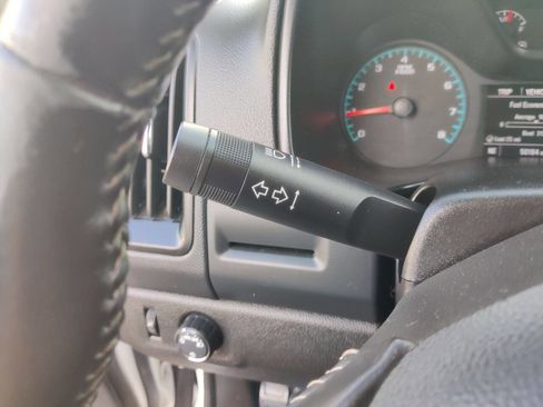 Used 2022 Chevrolet Colorado LT w/ Fleet Safety Package image 39