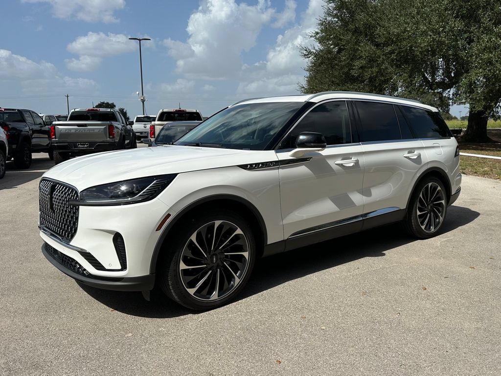 Used 2025 Lincoln Aviator Reserve w/ Illumination Package RWD image 1