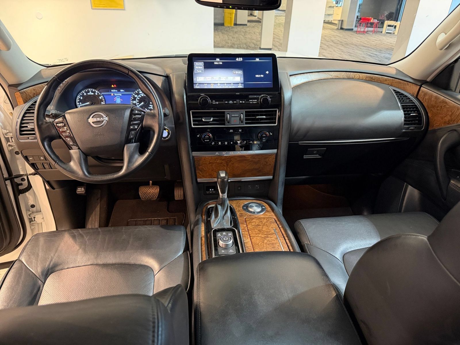 Used 2024 Nissan Armada SL RWD image 35