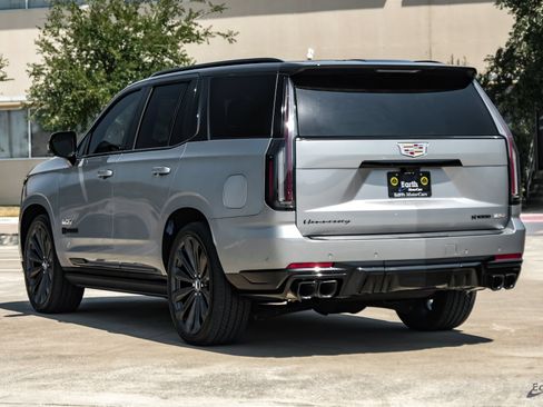 Used 2025 Cadillac Escalade V w/ LPO, Floor Liner Package AWD/4WD image 10