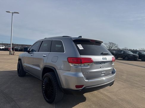 Used 2019 Jeep Grand Cherokee Limited image 17