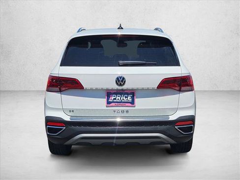 Used 2022 Volkswagen Taos SE FWD image 7