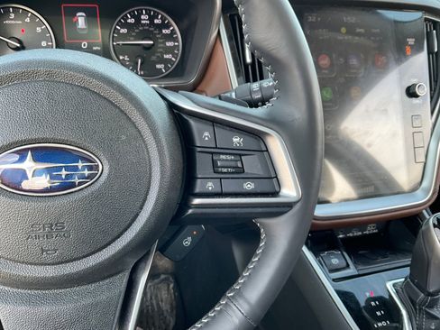 Used 2025 Subaru Outback Touring w/ Popular Package #2 image 18