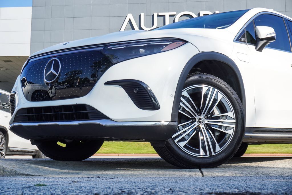 Used 2023 Mercedes-Benz EQS 450+ SUV image 2