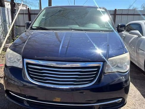 Used 2012 Chrysler Town & Country Touring w/ Entertainment Group #1 image 2