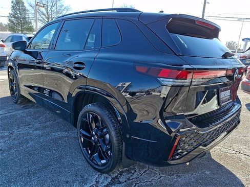 New 2026 Volkswagen Tiguan SE R-Line image 3