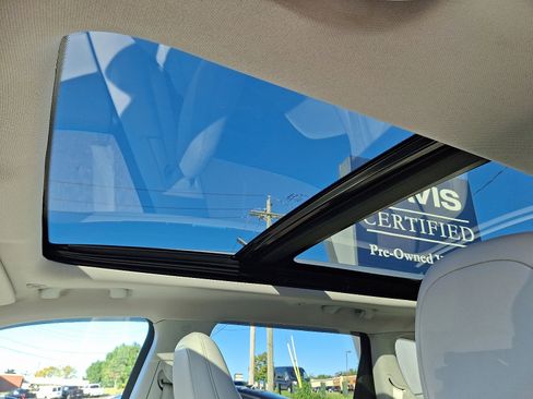 Used 2019 Jeep Cherokee Limited image 14