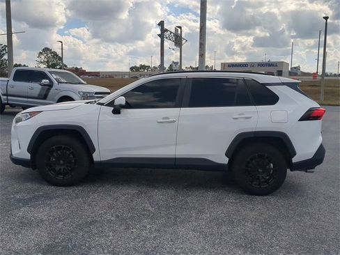 Used 2020 Toyota RAV4 XLE image 8