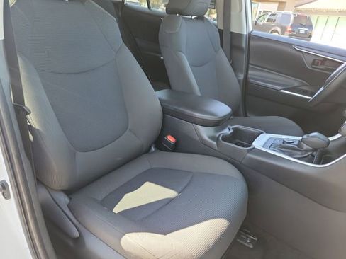 Used 2024 Toyota RAV4 LE AWD/4WD image 22